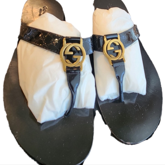 EUC Gucci sandals with gold hardware - Picture 2 of 12